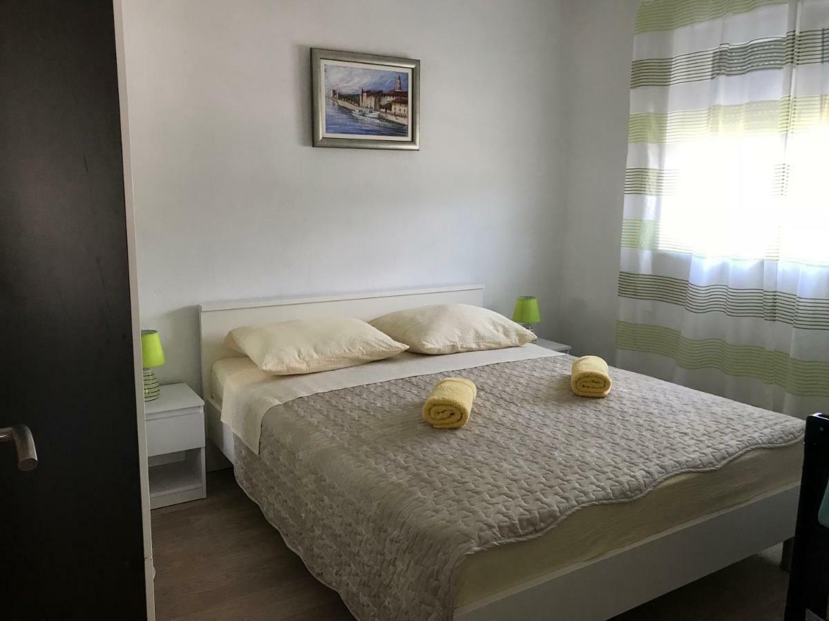Apartman Mirjana With Terrace And Free Parking Donji Okrug  Екстер'єр фото